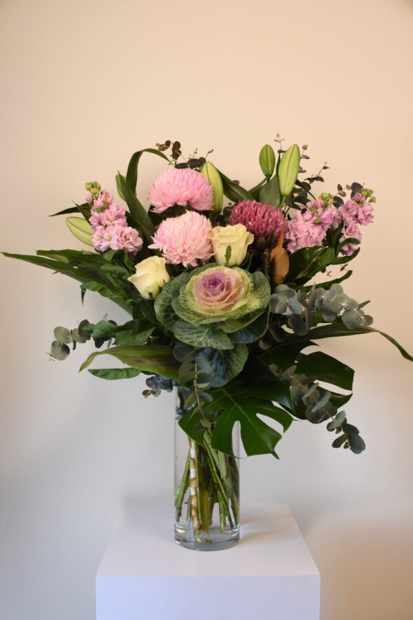 violetta flower arrangement
